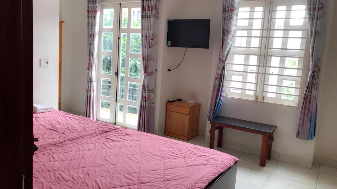 Hotel Nha Nghi Hoang Hoa Buon Ma Thuot Exterior foto
